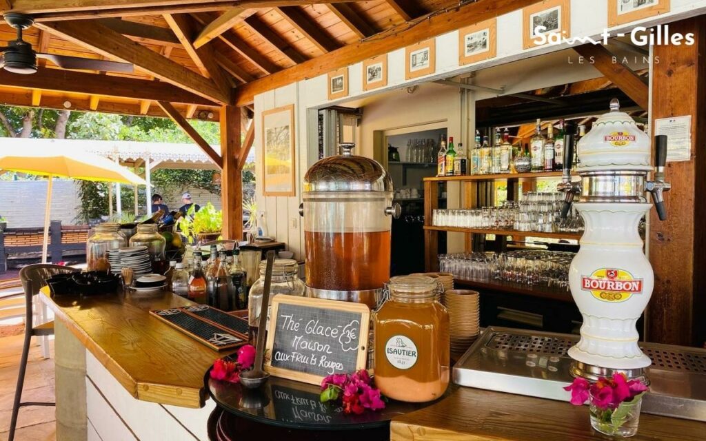 Bar de l'hôtel Le Récif à Saint-Gilles Les Bains à La Réunion