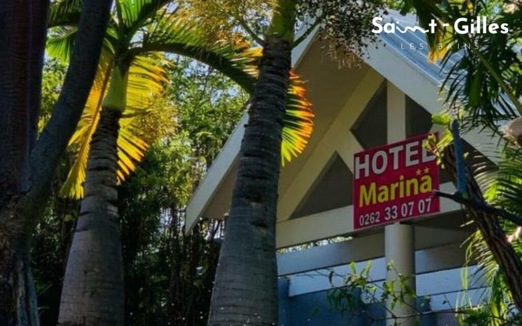 Façade de l'Appart Hôtel Marina à Saint-Gilles Les Bains à La Réunion