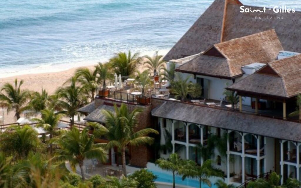 Façade de l'hôtel Le Saint-Alexis à La Réunion