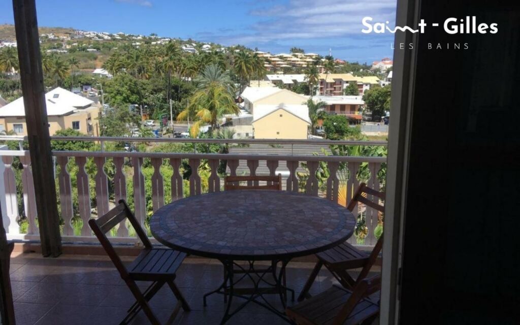 Terrasse de la résidence des Anones à Saint-Gilles Les Bains à La Réunion