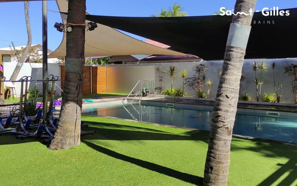 Piscine extérieur de Karré d'O à La Réunion à Saint-Gilles Les Bains