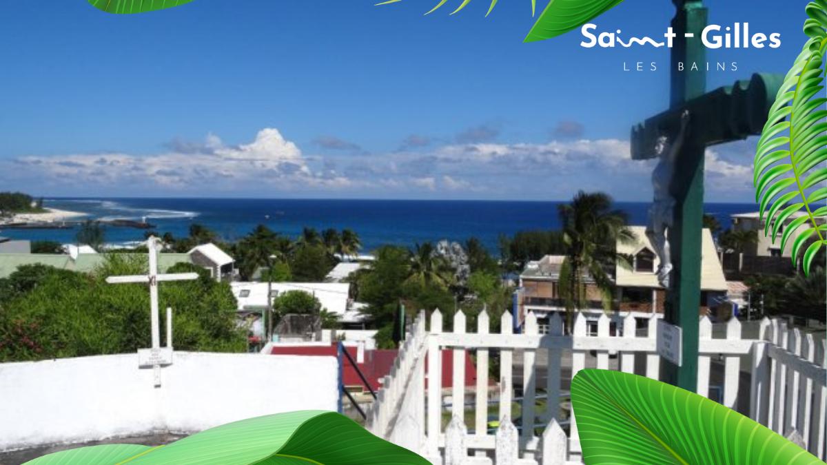 Le Calvaire à Saint-Gilles les Bains.